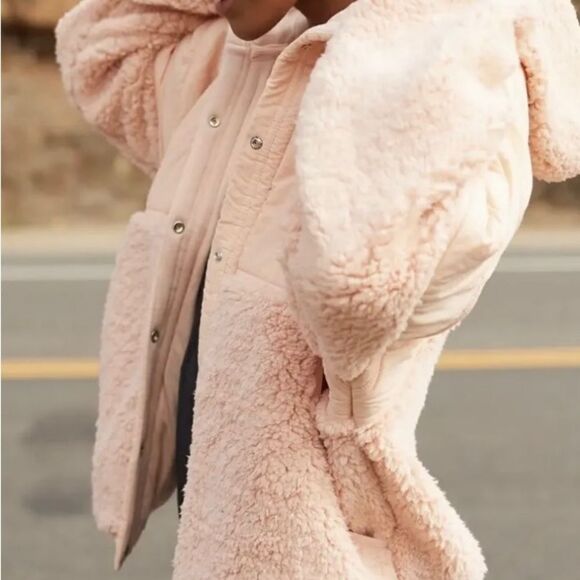 New Free People
FP Movement
Adventure Awaits Fleece Jacket size  S
Retai… - Picture 3 of 15